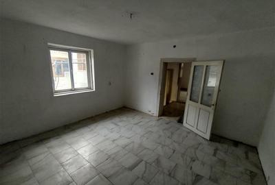 Berliste, Casa pt 2 Familii, la Sosea, Pret Negociabil - 10