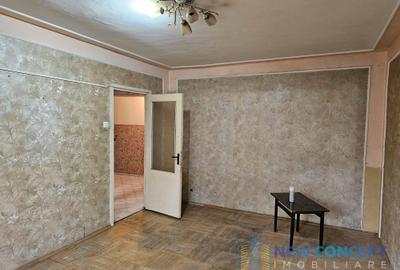 Apartament de vanzare cu 4 camere- Zona Bularga