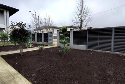 Casă individuală cu 5 camere în Tunari