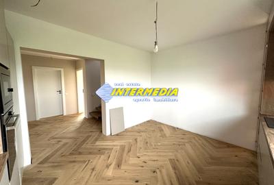 Casa Noua P+1 550 mp teren 3 bai 4 dormitoare Garaj Finisata intern mobila buc - 11