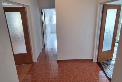 Apartament 3 Camere,Unirii,bl.1995,et.2/7,DECOMANDAT,2 bai,2 balcoane,boxa,Liber - 4
