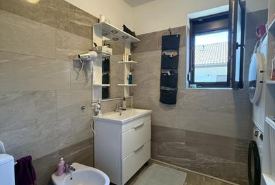 Apartament spatios, 4 camere, decomandat, etaj 3 - Giroc, zona Planetelor - 8