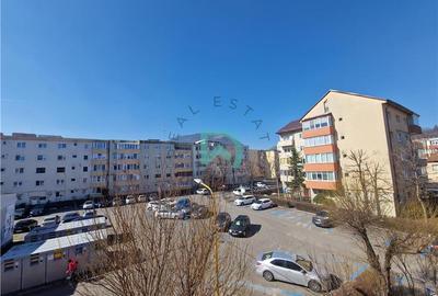 Garsonieră decomandată în Astra