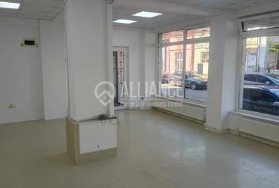 CENTRU - Spatiu comercial / birouri de inchiriat - 1