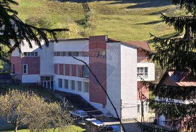 Vila / Pensiune / Camin / Azil seniori, zona superba Moeciu, parcare - 4