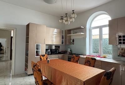 Vila exceptionala situata in zona Kiseleff - singur curte - 4