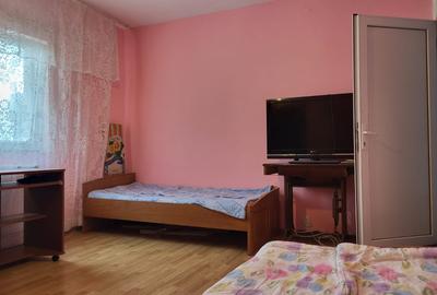 Anda , 3 camere , centrala gaze , etaj intermediar - 4