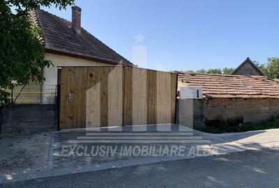 Teren Construcții intravilan de 2200 mp, în Pâclișa