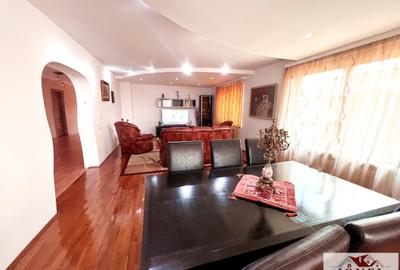 Vila de vanzare in Sebes - pretabila pentru doua familii - 2