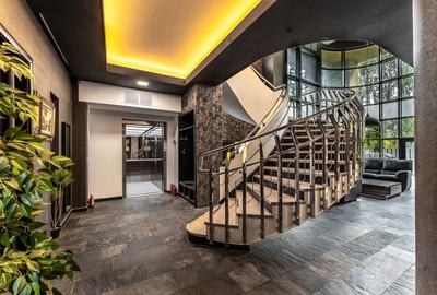 CLINICA MEDICALA | Lift targa | Pretabil AZIL/GRADINITA| 9P - 9