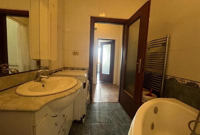 Lugoj,  Apartament, Centrul Orasului, Priveliste Superbă, 2 Cam., Dec, 79 M - 34