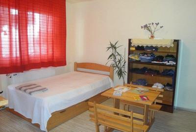 Apartament doua camere decomandat