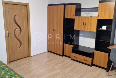 Garsonieră decomandată în Tudor