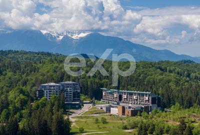 Apartament cu 3 camere decomandat în Poiana Brașov