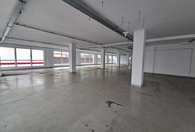 Spaciu comercial parter , bloc nou , 440 mp +Terasa si Locuri Parcare . - 5
