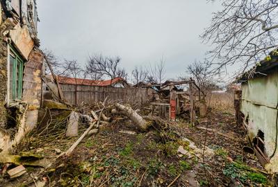 Teren 1.216 mp intravilan cu casă veche 58 mp - Vladimirescu - 2
