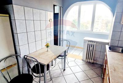 Apartament cu 3 camere de inchiriat in zona Aurel Vlaicu - 1