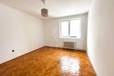 Apartament cu 3 camere semidecomandat în Gheorgheni
