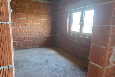 Casa in rosu - Paulesti, str. Andrei Muresanu - 8