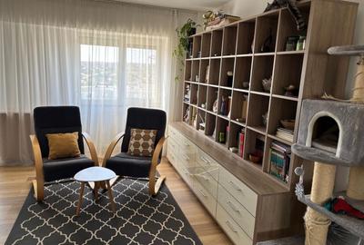 Apartament cu 3 camere decomandat, mobilat în Cug