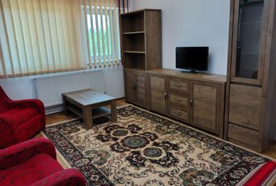Apartament cu 2 camere decomandat, mobilat în Dacia