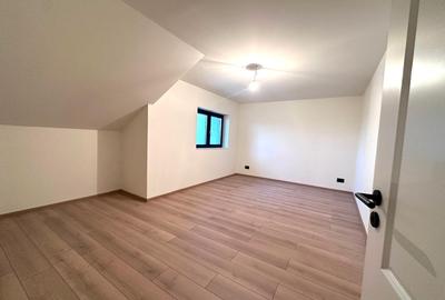 Duplex despartit prin camera tehnica- 5 dormitoare si 3 bai - Mosnita Noua - 11