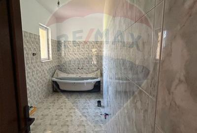 Casă cu 5 camere de vânzare - 17