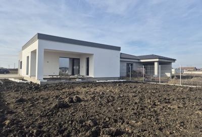 Vila moderna parter. 4 camere, eficienta energetic Via Carmina Arad, comision 0 - 4