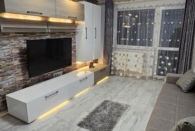 Apartament cu 2 camere decomandat, mobilat în Theodor Pallady