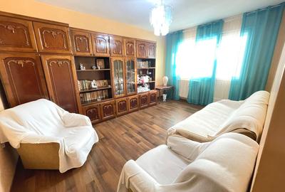 Apartament 3 camere decomandat-Piata Nicolina-etaj intermediar - 1