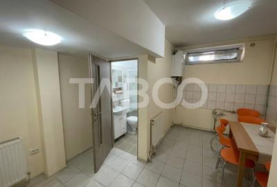 Garsoniera decomandata  renovata 32 mp utili in Sibiu - 5