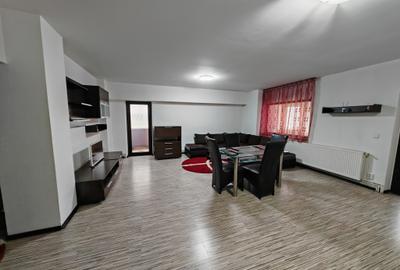 Apartament cu 3 camere decomandat, mobilat în Ștefan cel Mare
