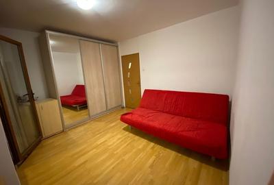 Închiriere Garsonieră transformată în 2 camere, utilată complet, etaj 9 - 3