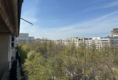 Apartament cu 5 camere decomandat în P-ța Unirii