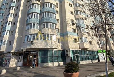 Metrou Aparatorii Patriei 3 cam bloc 1985 et 2 - 1