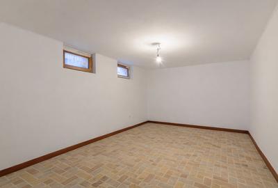 Vilă spațioasă S+P+1+M | 306 mp utili | Sector 3 – Trapezului | 9 camere | 4 Bai - 37
