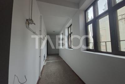 Apartament de vanzare 3 camere 3 bai zona centrala - predare la ALB - 10