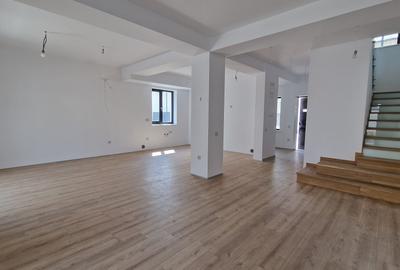 Casă individuală cu 4 camere în Odăi