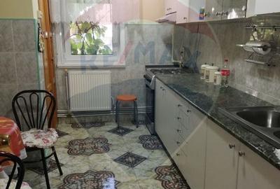 Apartament cu 3 camere decomandat în Mărăști