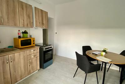 Apartament de vânzare, 2 camere, 60 mp, Central zona hotel Hampton - 1