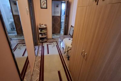 Apartament cu 2 camere decomandat, zona Nicolina - 7