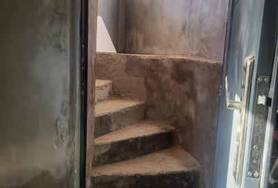 Casa pe 3 nivele, zona centrala, le pret de garsoniera, intre 2 statii de metrou - 4