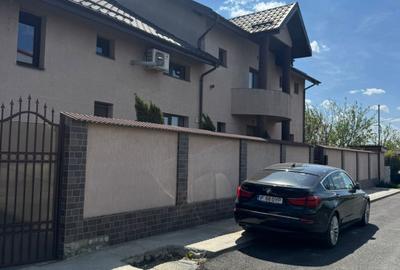 Vila Superba pentru 2 familii /9 Camere /Curte 721 - 20