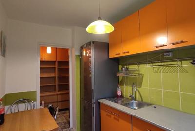 Apartament 3  camere, etaj 2, parcare inclusa, zona Policlinica Titan - 3