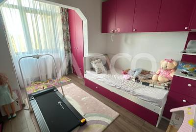 Apartament 4 camere decomandat 2 bai pivnita zona Strand Sibiu - 6