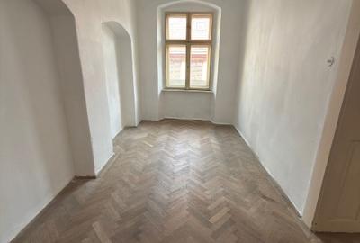 Vanzare casa str. Castelului - 1