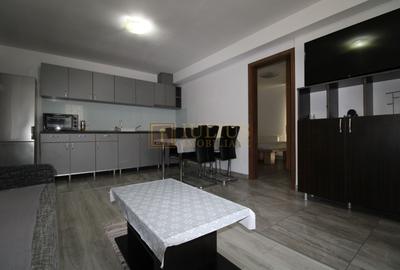 Apartament cu 3 camere semidecomandat, mobilat în Nord