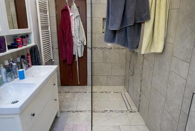 Apartament 3 camere spațios, cu terasă de 25 mp și loc de parcare – Str. Smârdan - 13