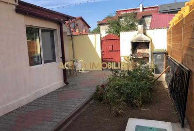 Casa | 2 Camere de inchiriat | Aparatorii Patriei | Metrou | Gradina | - 1