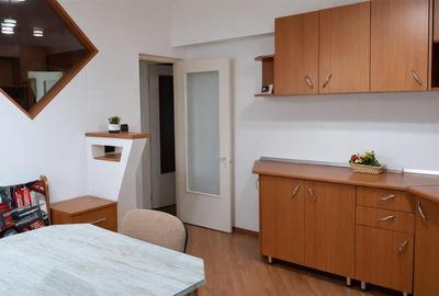 Apartament 4 camere 2 bai 3 balcoane zona Centrala - 9